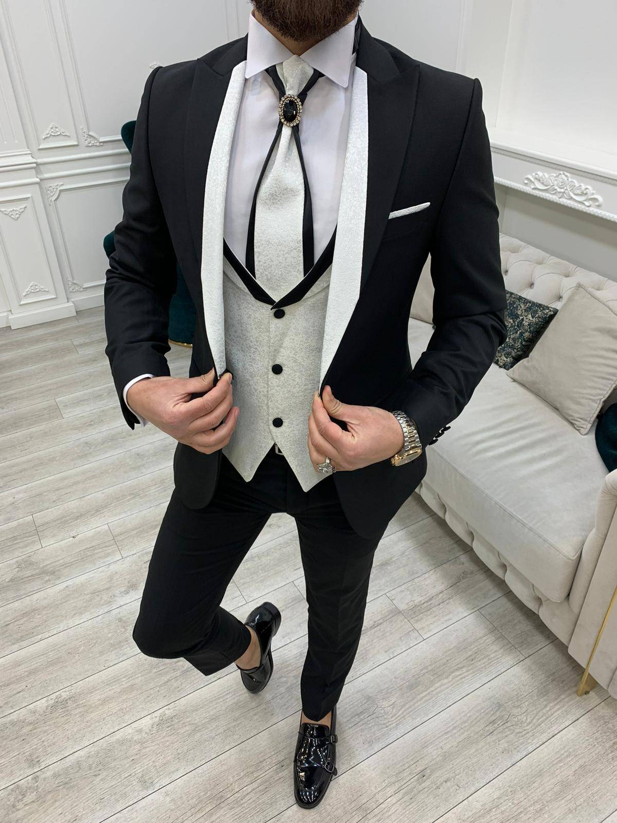 White Black Slim Fit Peak Lapel Wedding Suit
